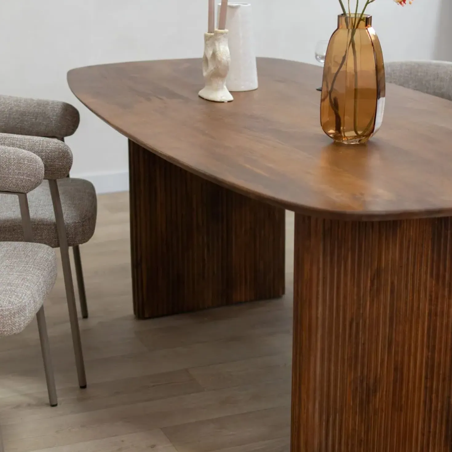 Aki Eettafel bruin Deens Ovaal 200cm