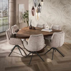 Andreas Eettafel driehoekig Acaciahout 165cm