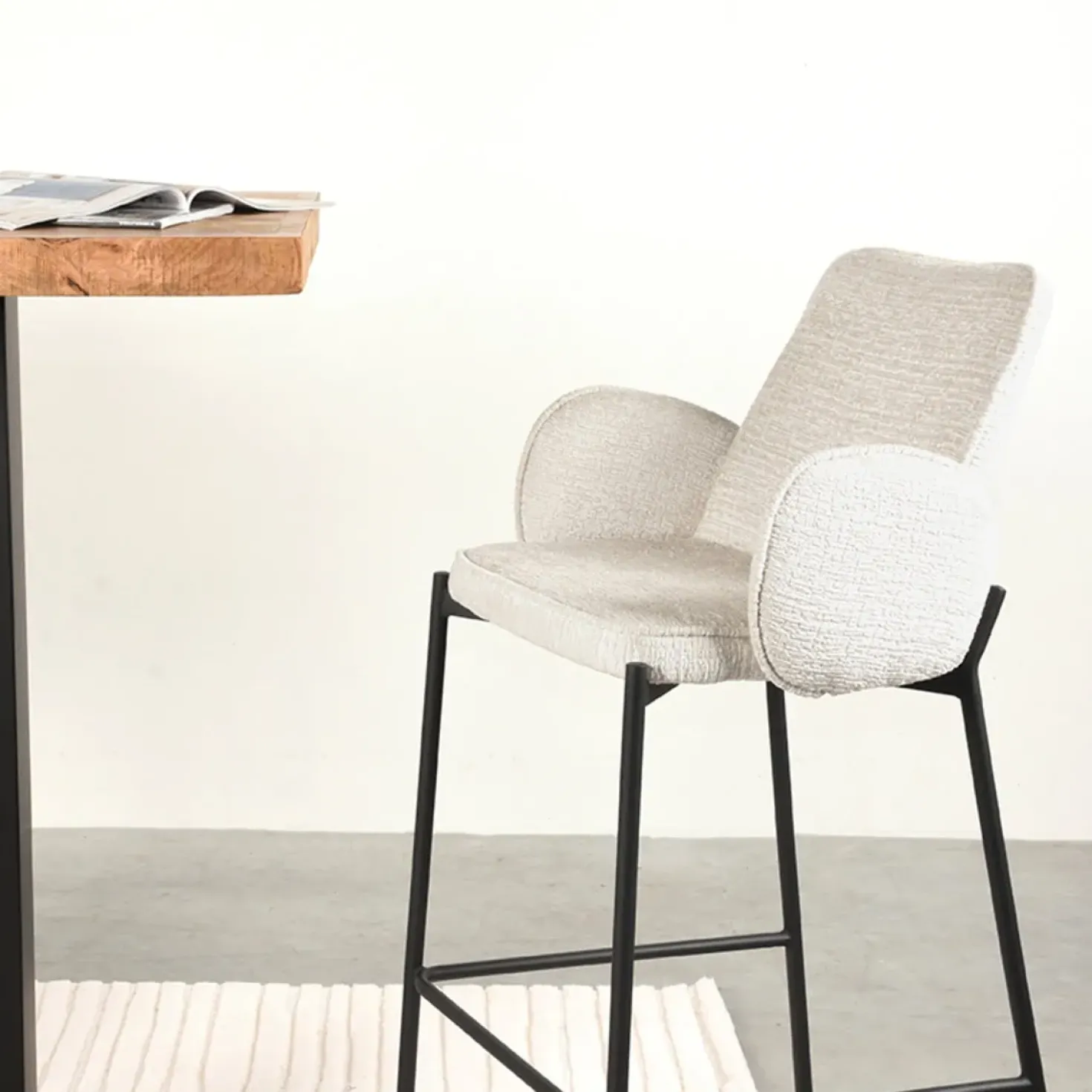 Barkruk Joni Beige Fluweel Zithoogte 78cm