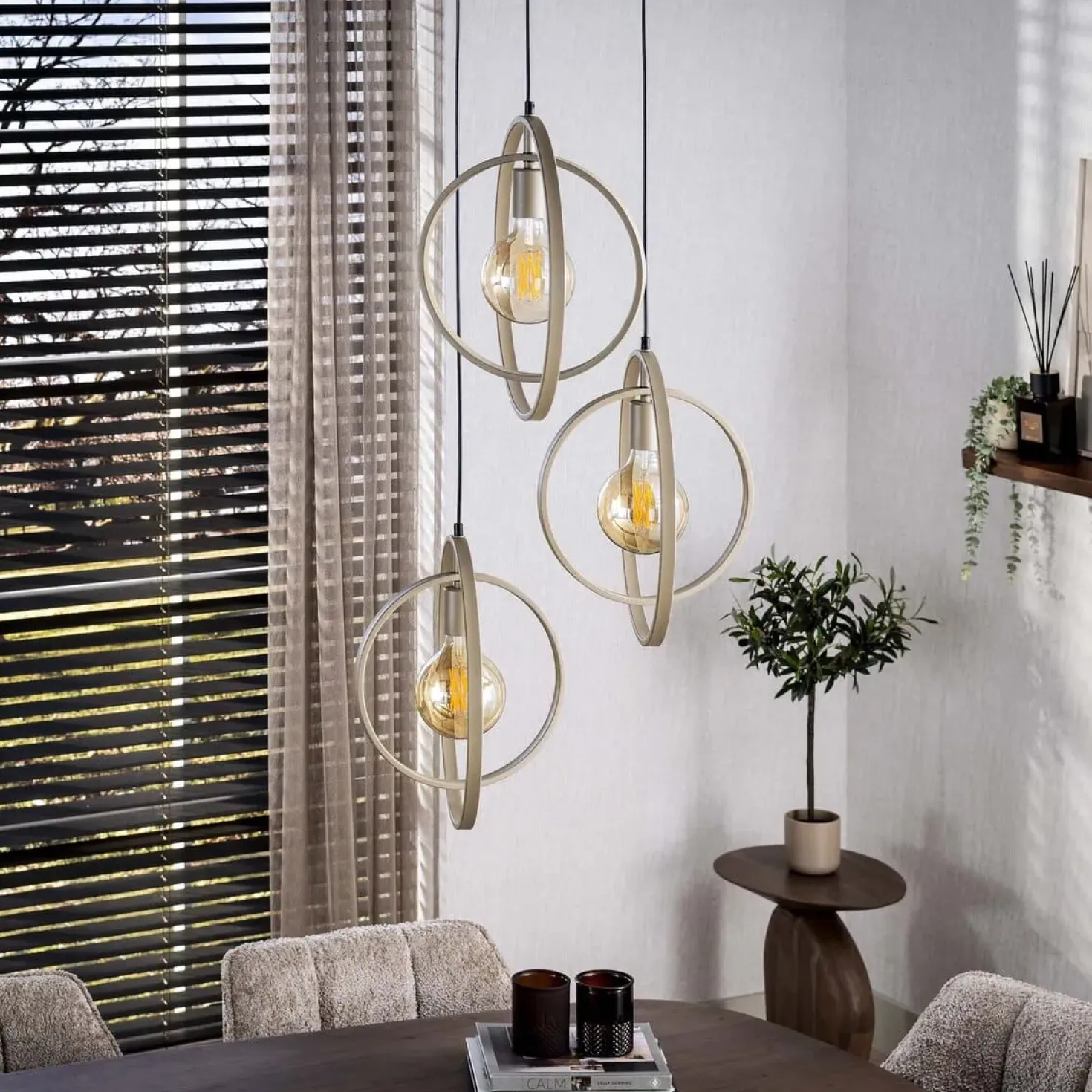 Bellamy 3-lichts getrapte Hanglamp Beige