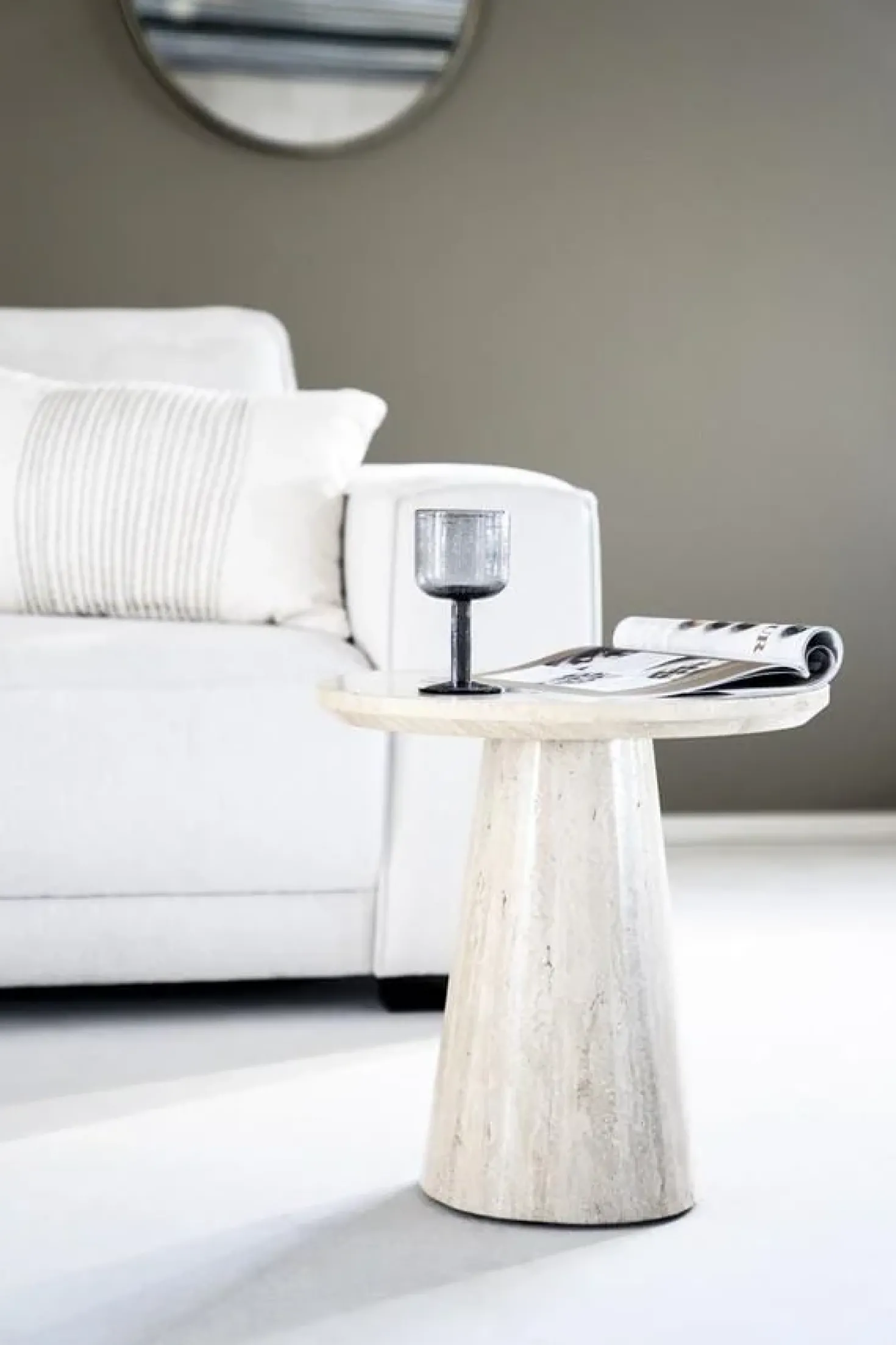 Bijzettafel Aime 45×45 beige