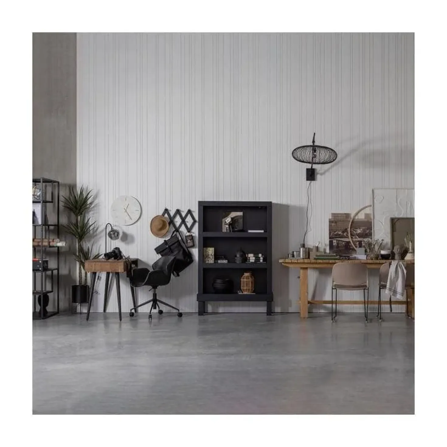Bonk Open kast grenen zwart 107cm