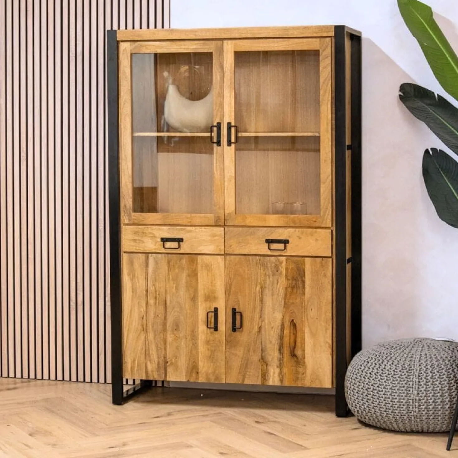 Britt vitrinekast industrieel mangohout 115cm