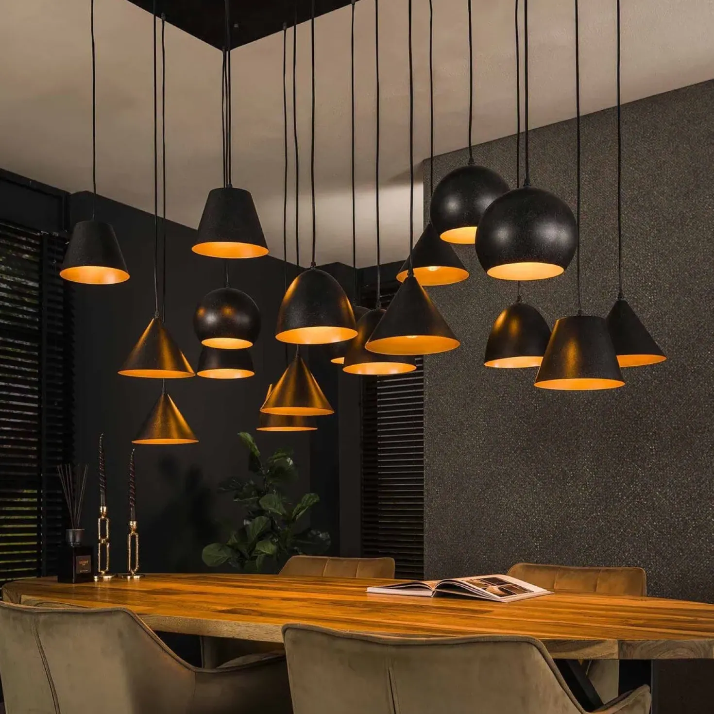 Conor 18-lichts Hanglamp XXL zwart