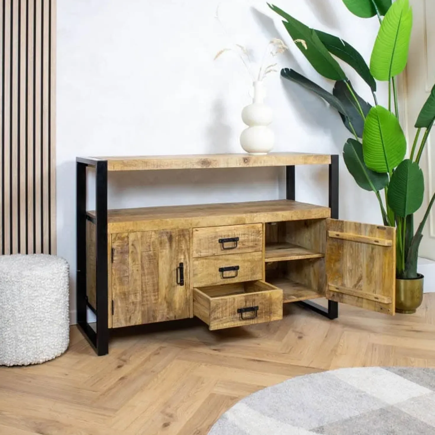 Dressoir mangohout Britt industrieel - 135cm