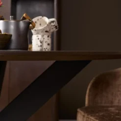 Eettafel Martin rond Walnoot Zwarte poot 130cm