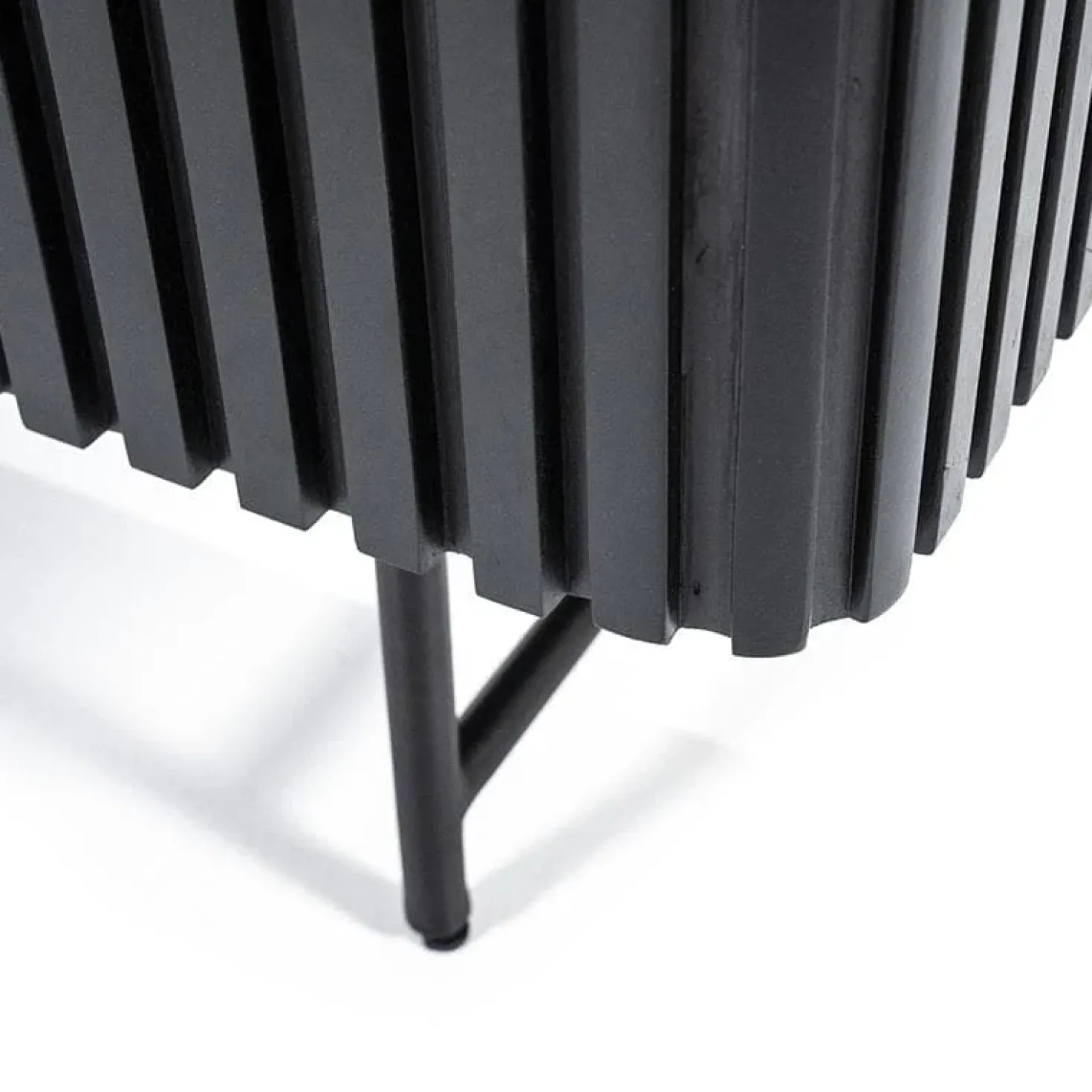 Eleonora wandkast Remi 2-drs. 96cm zwart