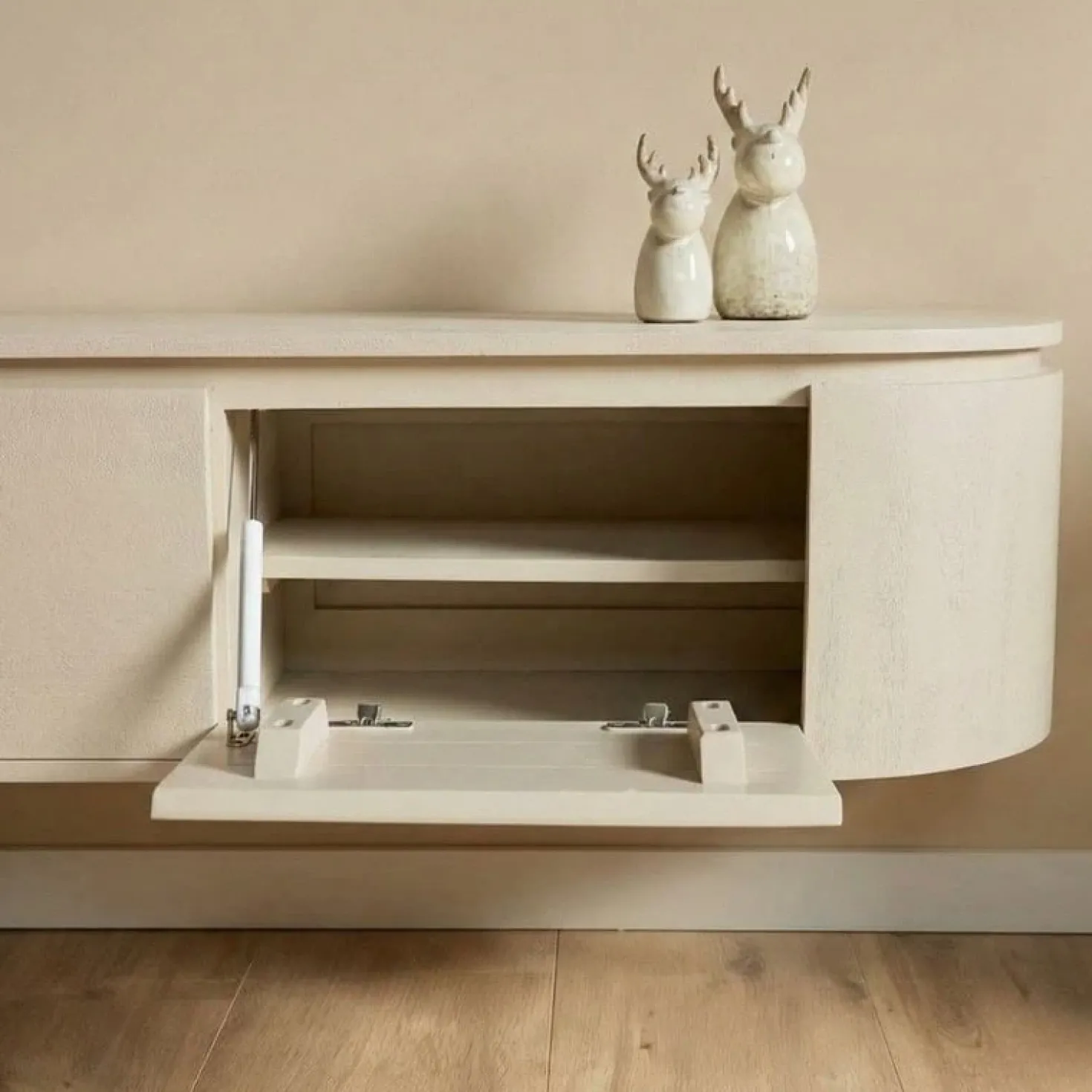 Evi Zwevend Tv meubel Zand Mangohout 160cm