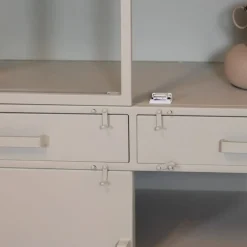 Figue vitrinekast industrieel taupe binnenkant zijkant glas 120cm