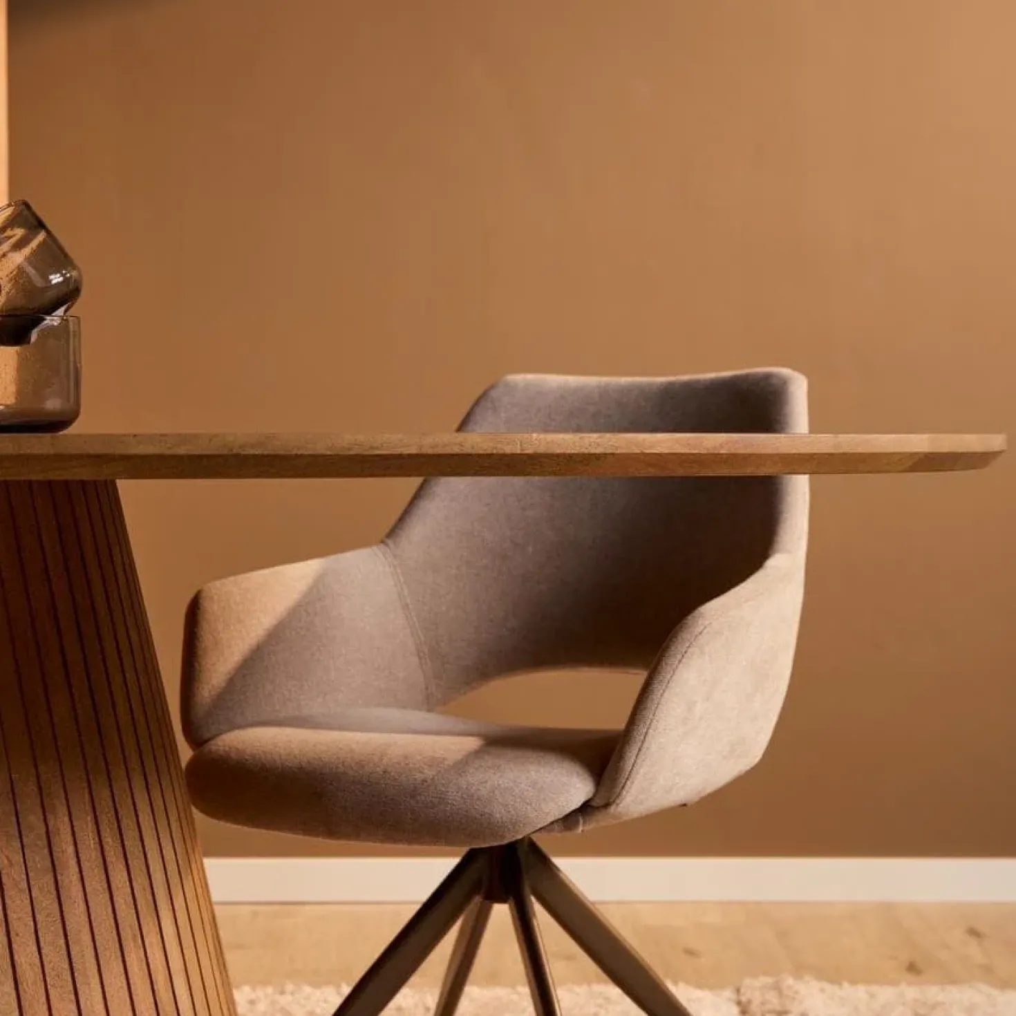 Livia Eettafel Ovaal Naturel 240cm