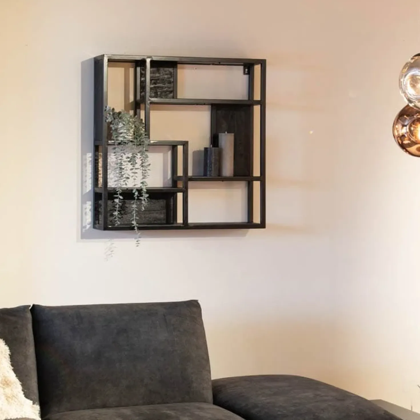 Orianna wandrek industrieel mangohout vierkant zwart 70cm