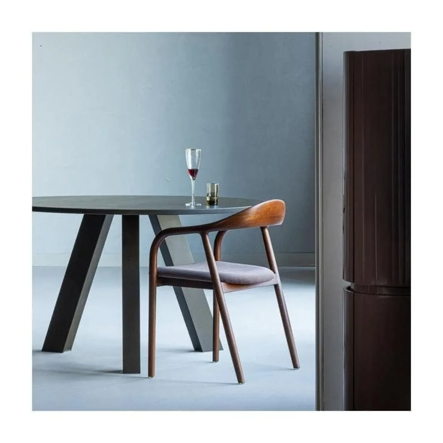 Rhonda Eettafel Rond Eiken Middenbruin 129cm