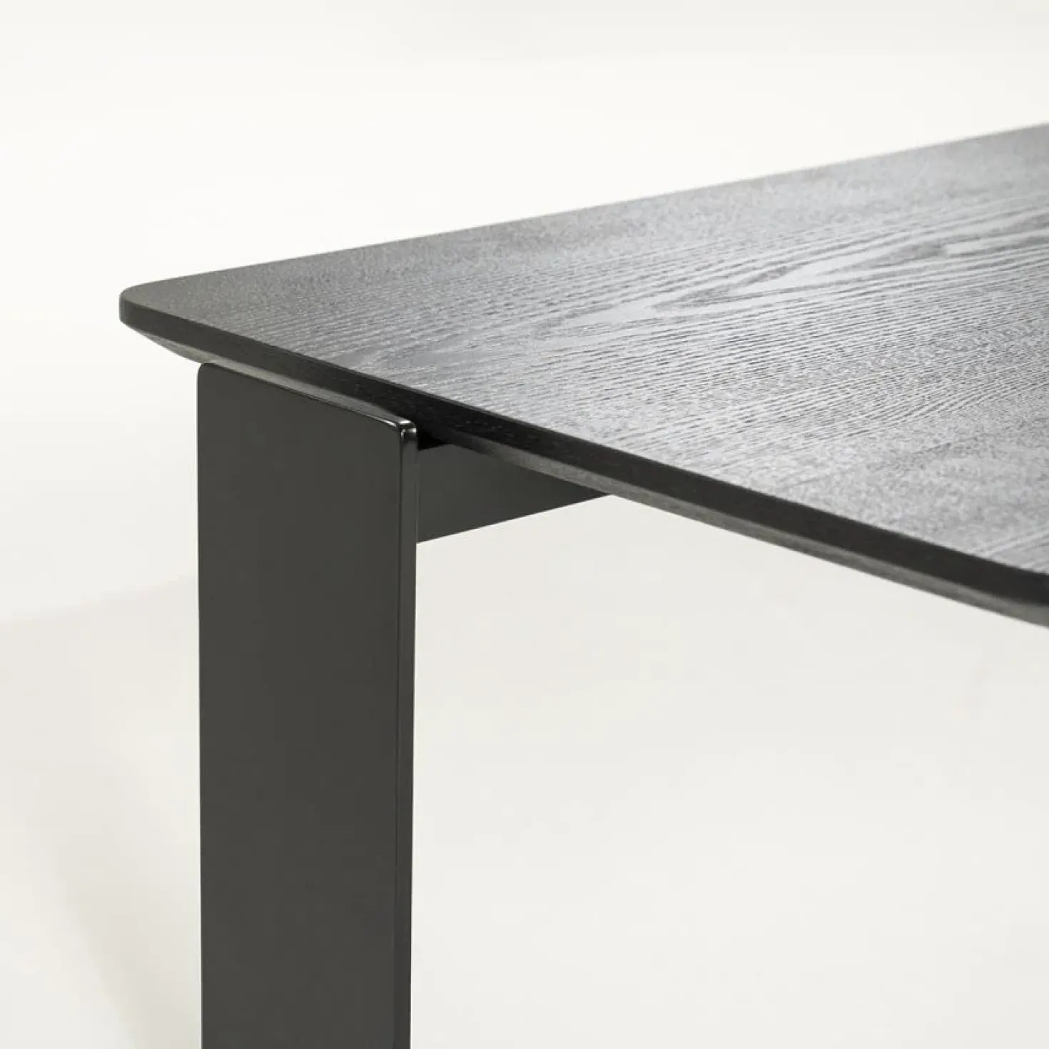 Robert Salontafel Zwart hout 150cm