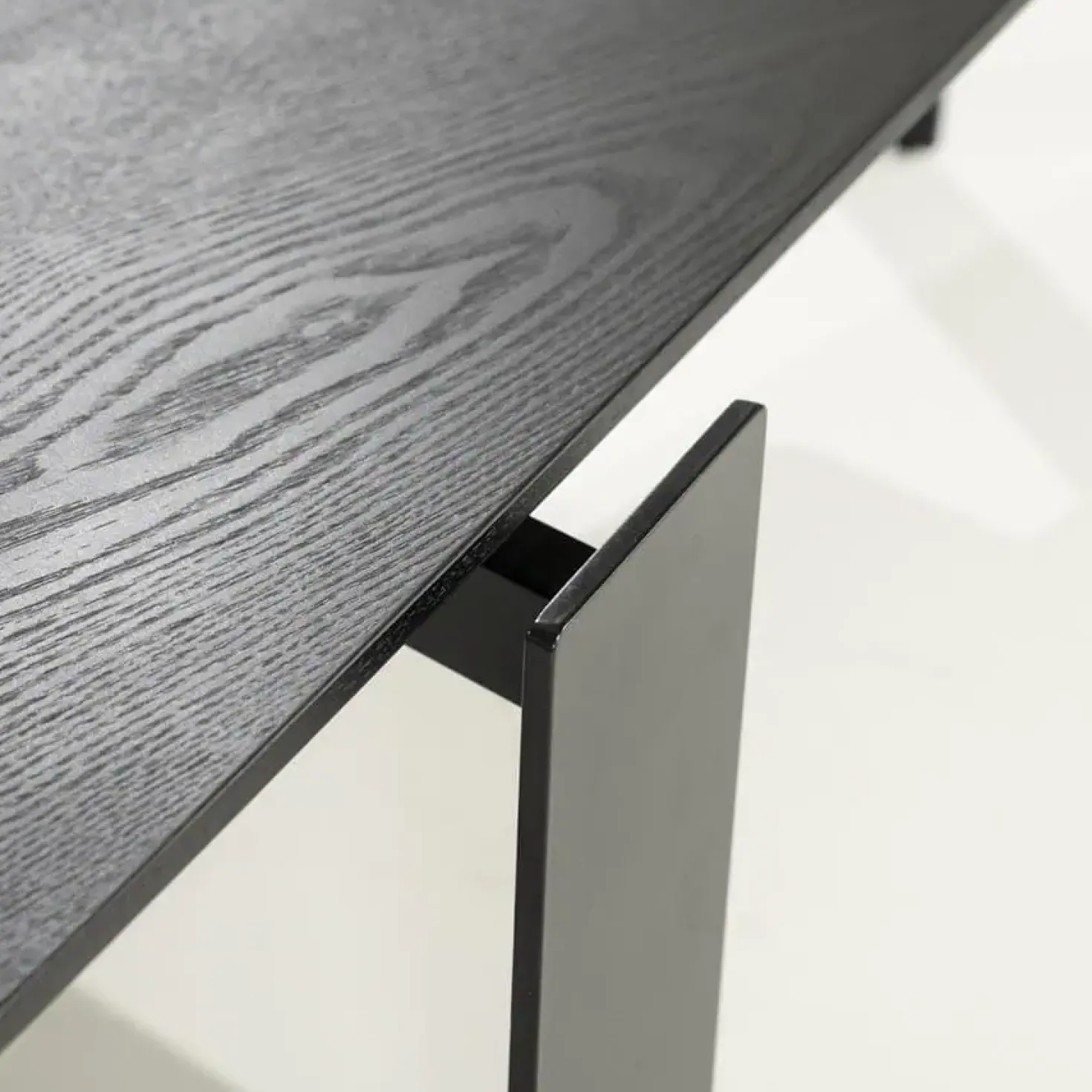 Robert Salontafel Zwart hout 150cm