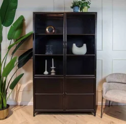 Romy vitrinekast industrieel zwart 120cm