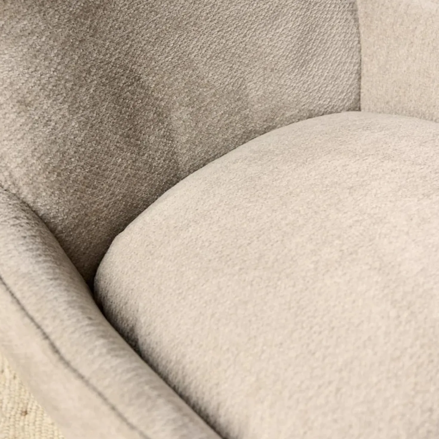 Roos Fauteuil met Hocker Taupe