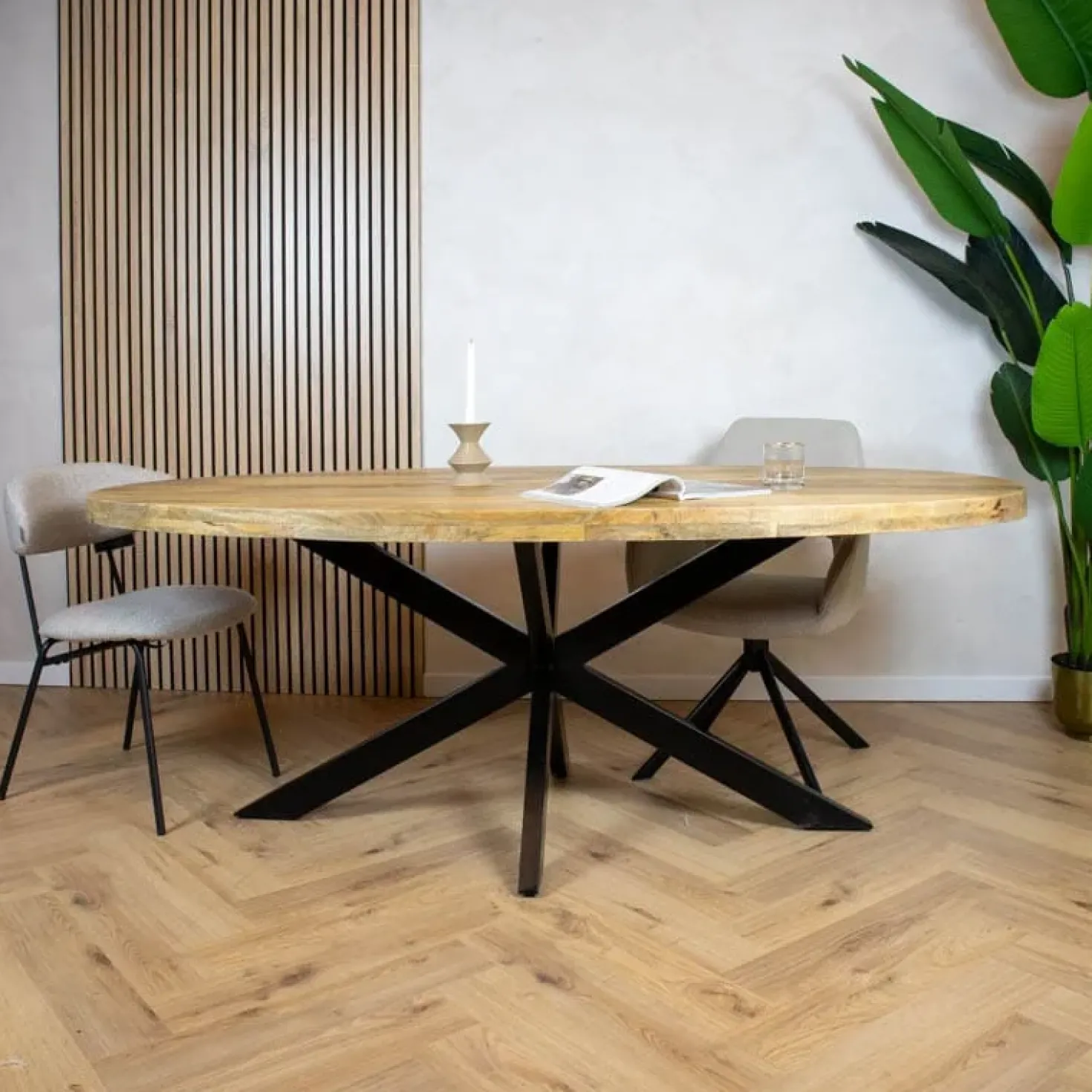 Senna eettafel industrieel ovaal mangohout 210cm