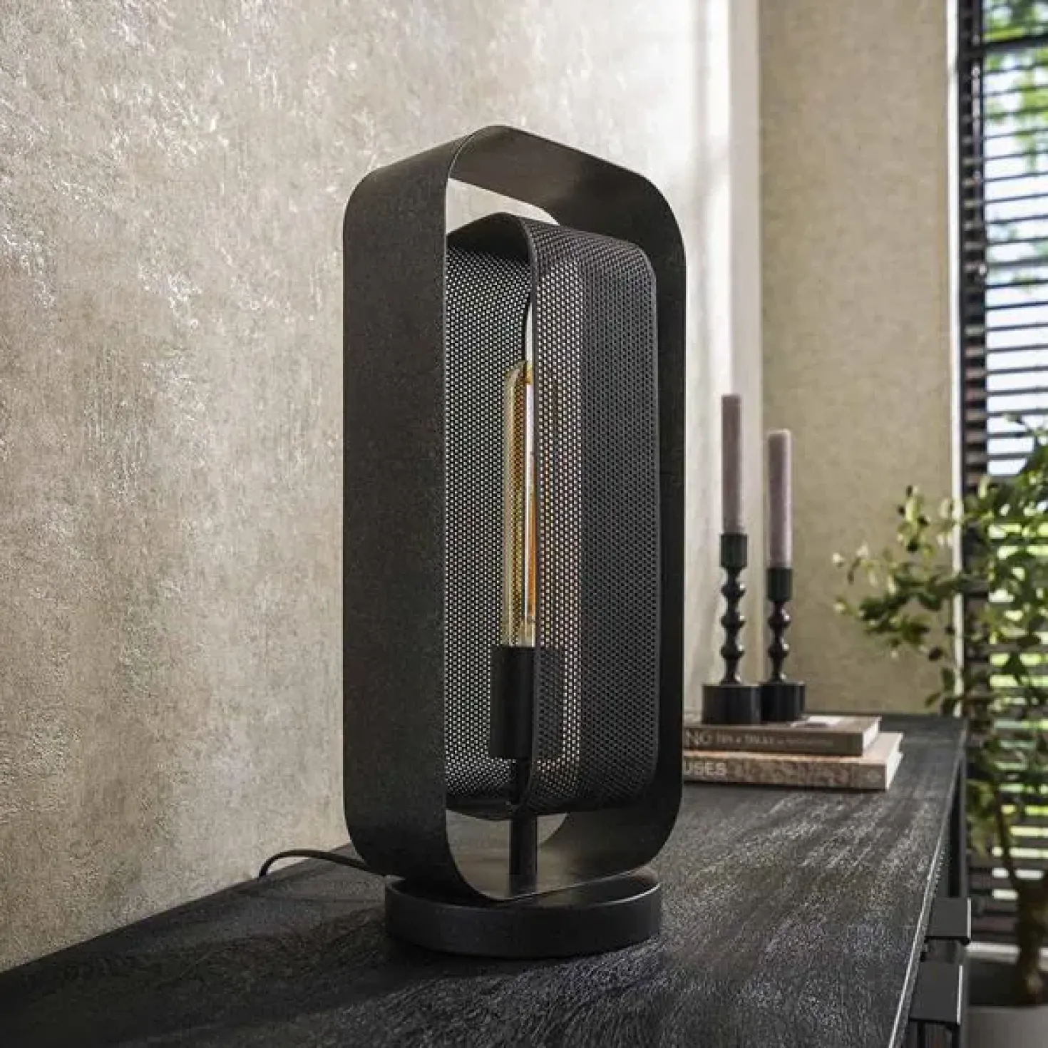 Tindy tafellamp industrieel artic zwart