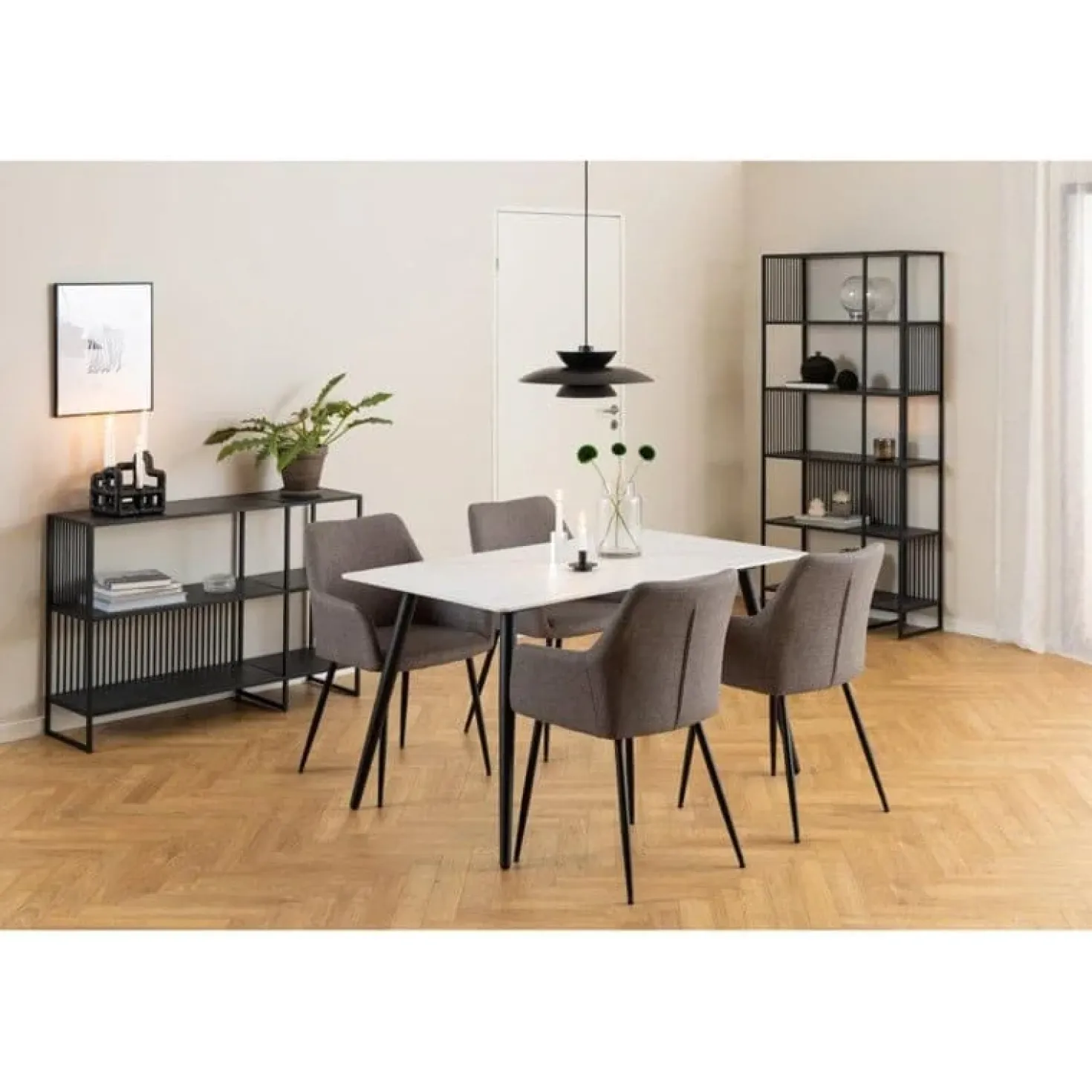 Tissaro Boekenkast Laag Zwart 120cm